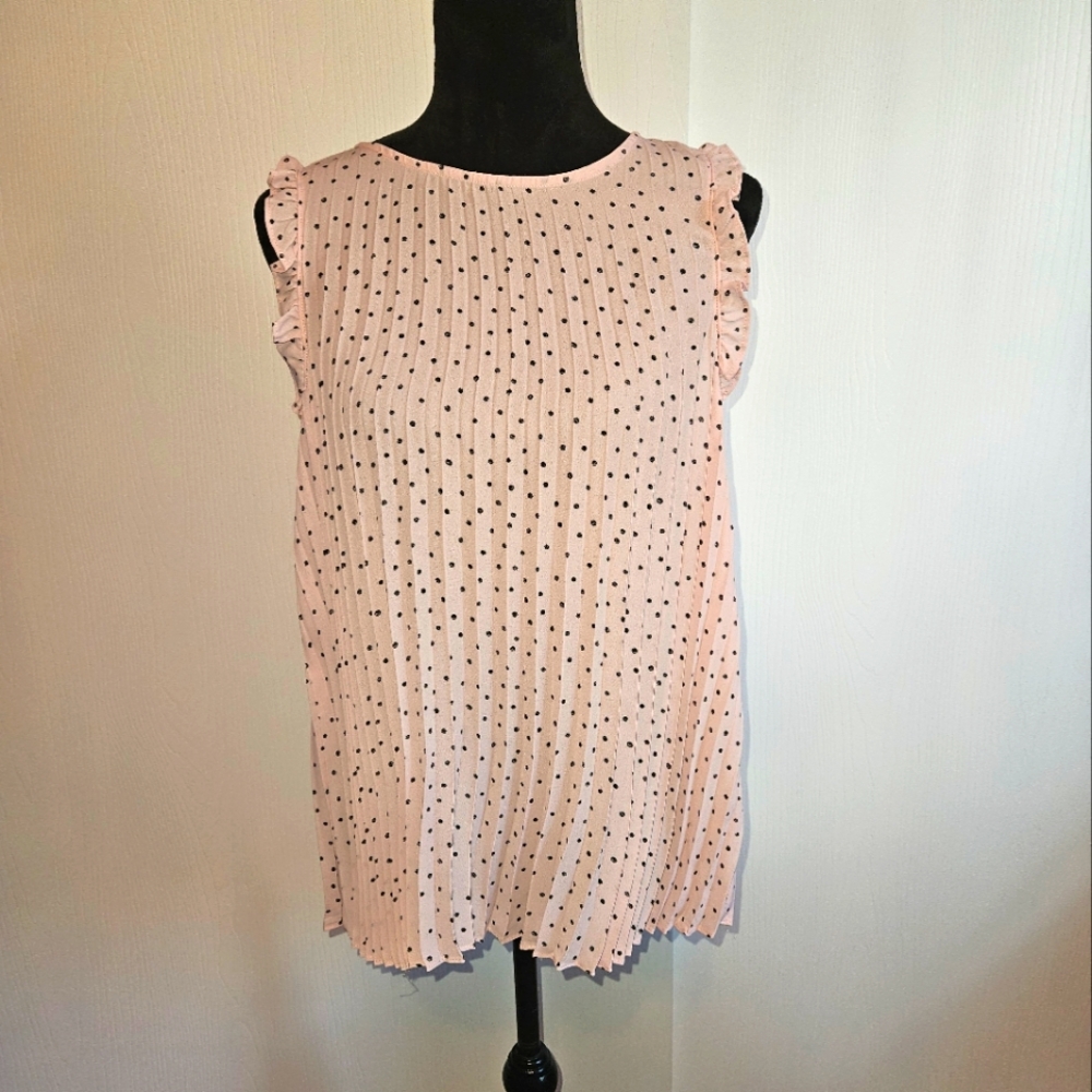 Maurice's Sleeveless Ruffled Pleated Pink Polkadot Top - Size Large NWOT - Picture 1 of 6
